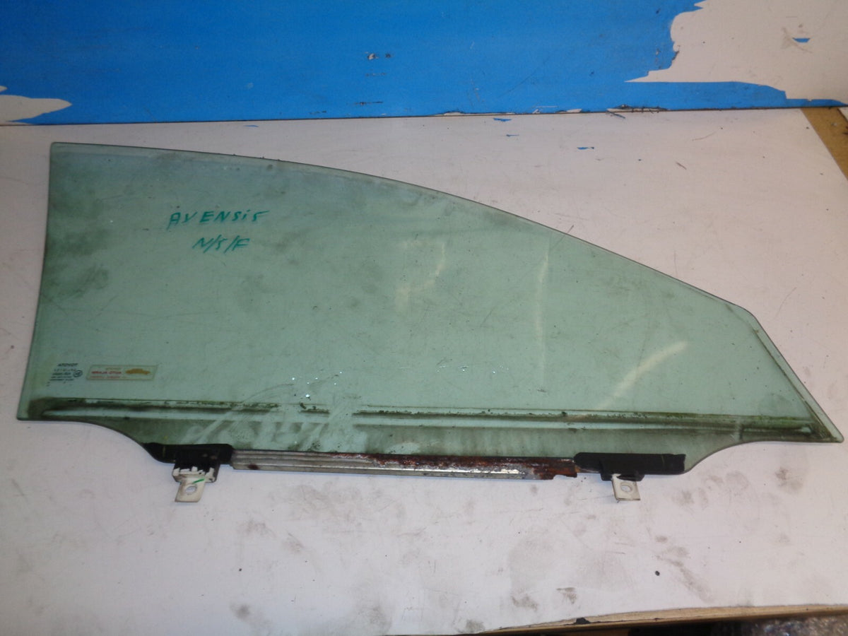 TOYOTA AVENSIS 2004 1.8 PETROL NSF PASSENGER SIDE FRONT DOOR WINDOW GLASS