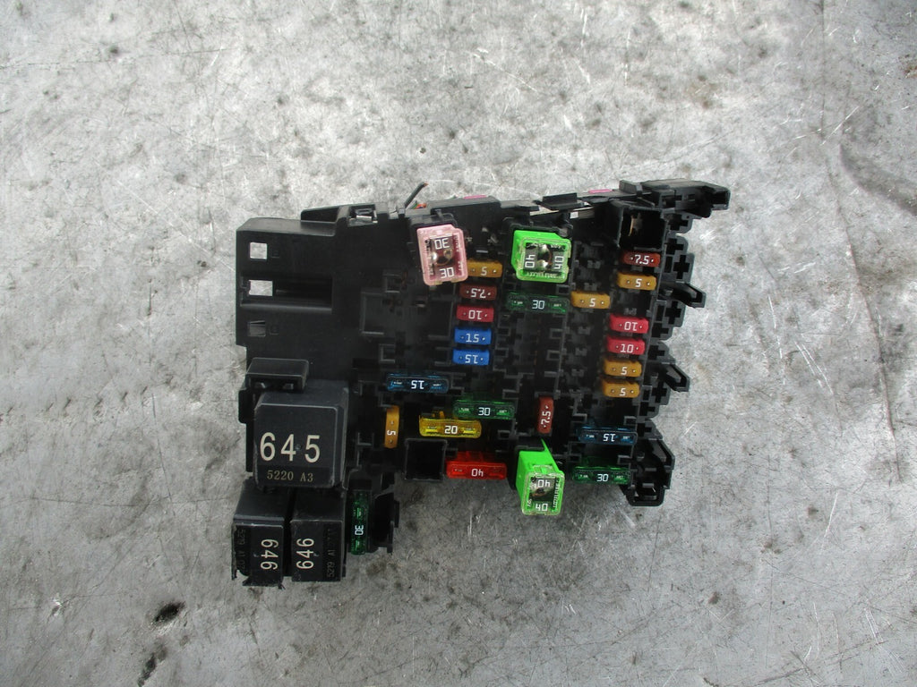 AUDI A3 8V ENGINE BAY FUSE BOX RELAY UNIT 5Q0937615C