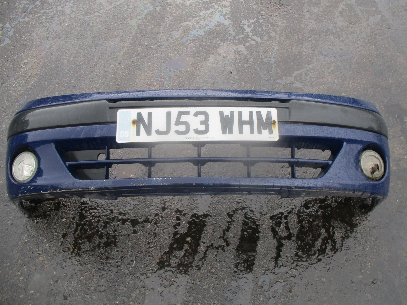 2003 RENAULT MEGANE SCENIC FIDJI DCI FRONT BUMPER COMPLETE WITH FOG LIGHTS