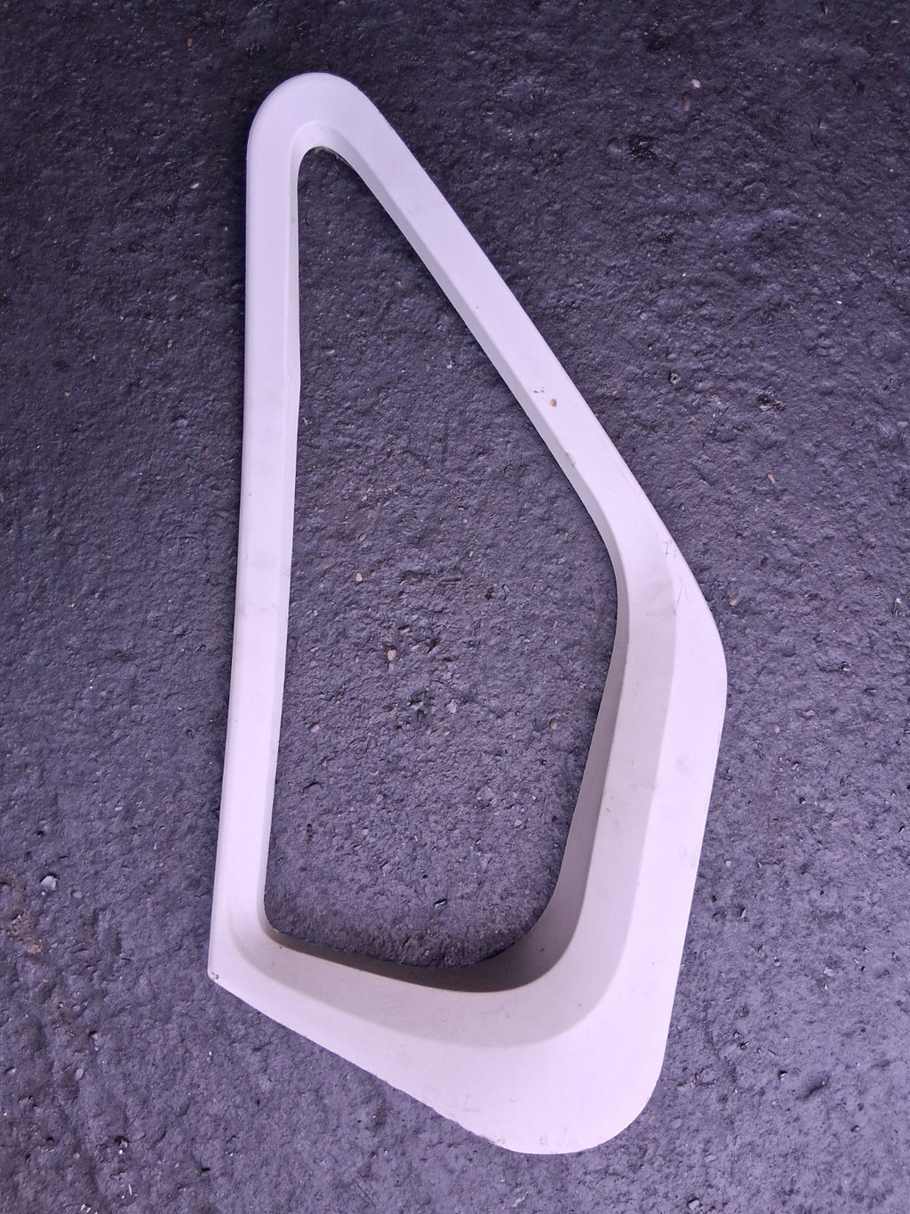 2021 PEUGEOT BOXER MK3 NSF PASSENGER SIDE QUARTER GLASS INNER TRIM 1308562070