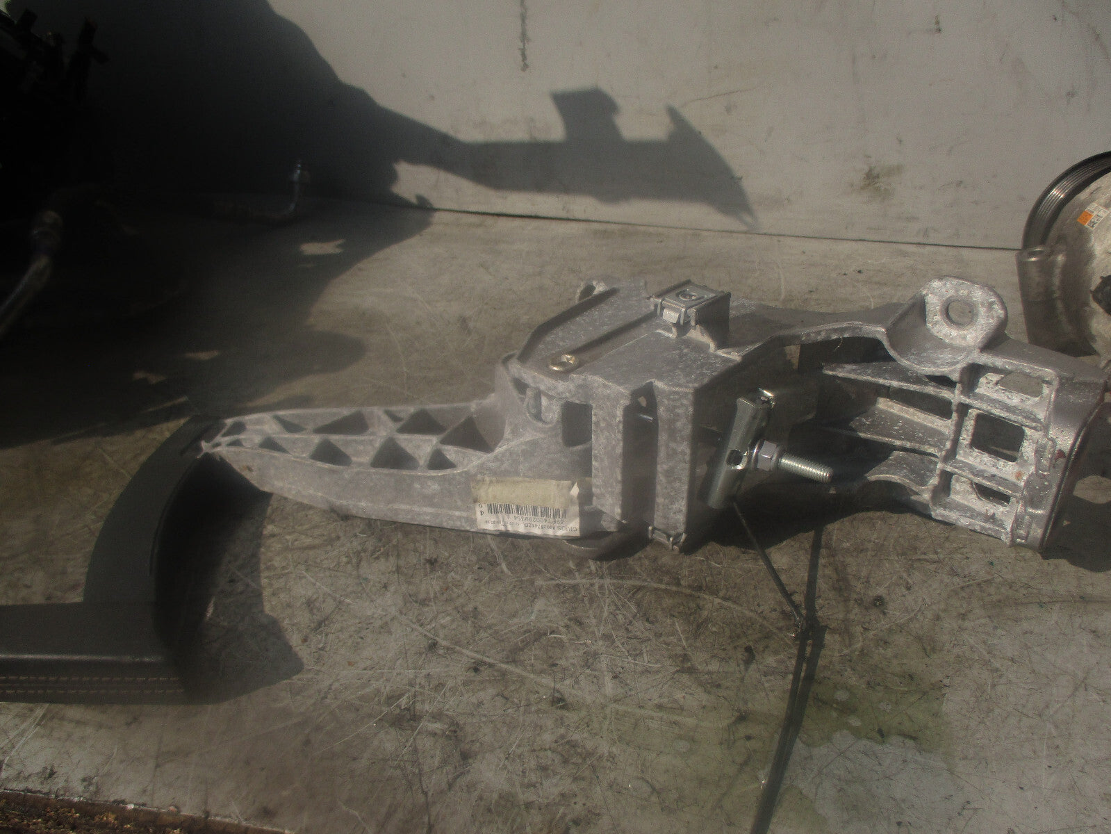 2016 PEUGEOT 308 1.6 MK2 HANDBRAKE LEVER 98025741ZD