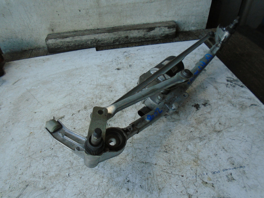 BMW 3 SERIES 2008 E90 FRONT WINDSCREEN WIPER MOTOR MECHANISM 6978264