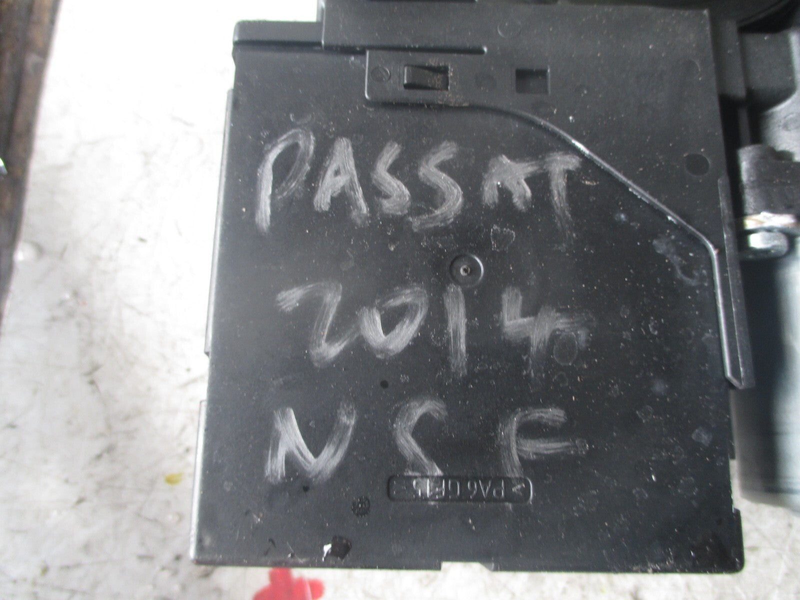 VW VOLKSWAGEN PASSAT B7 2014 NSF PASSENGER SIDE FRONT WINDOW MOTOR REGULATOR