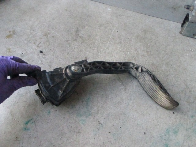 2020 LDV SAIC V80 2.5 DIESEL ACCELERATOR THROTTLE PEDAL