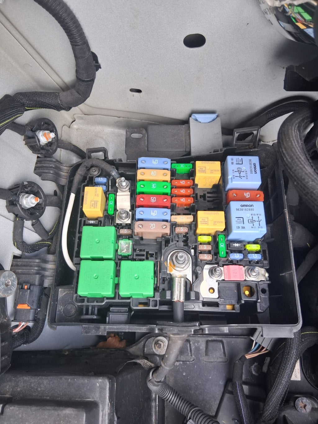 2019 CITROEN DISPATCH MK3 VAUXHALL VIVARO FUSE BOX RELAY 9808959080