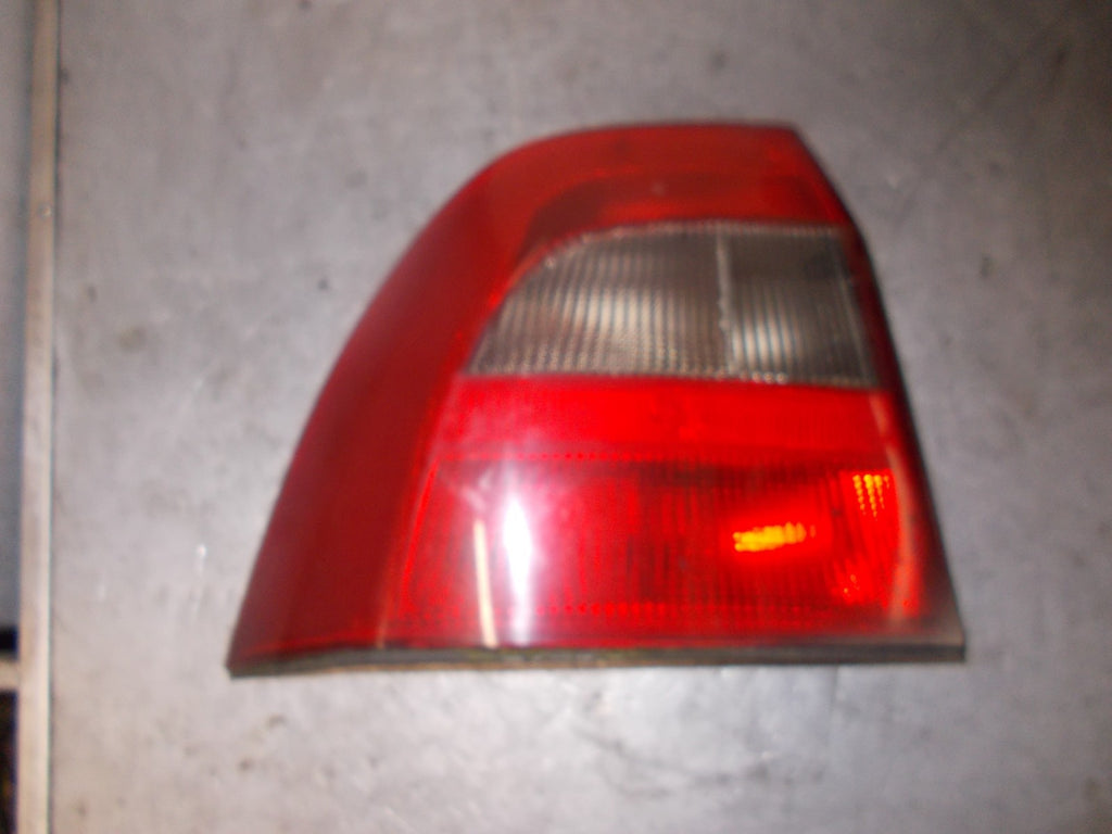 VAUXHALL VECTRA B 2002 NSR PASSENGER SIDE REAR LIGHT TAIL LIGHT