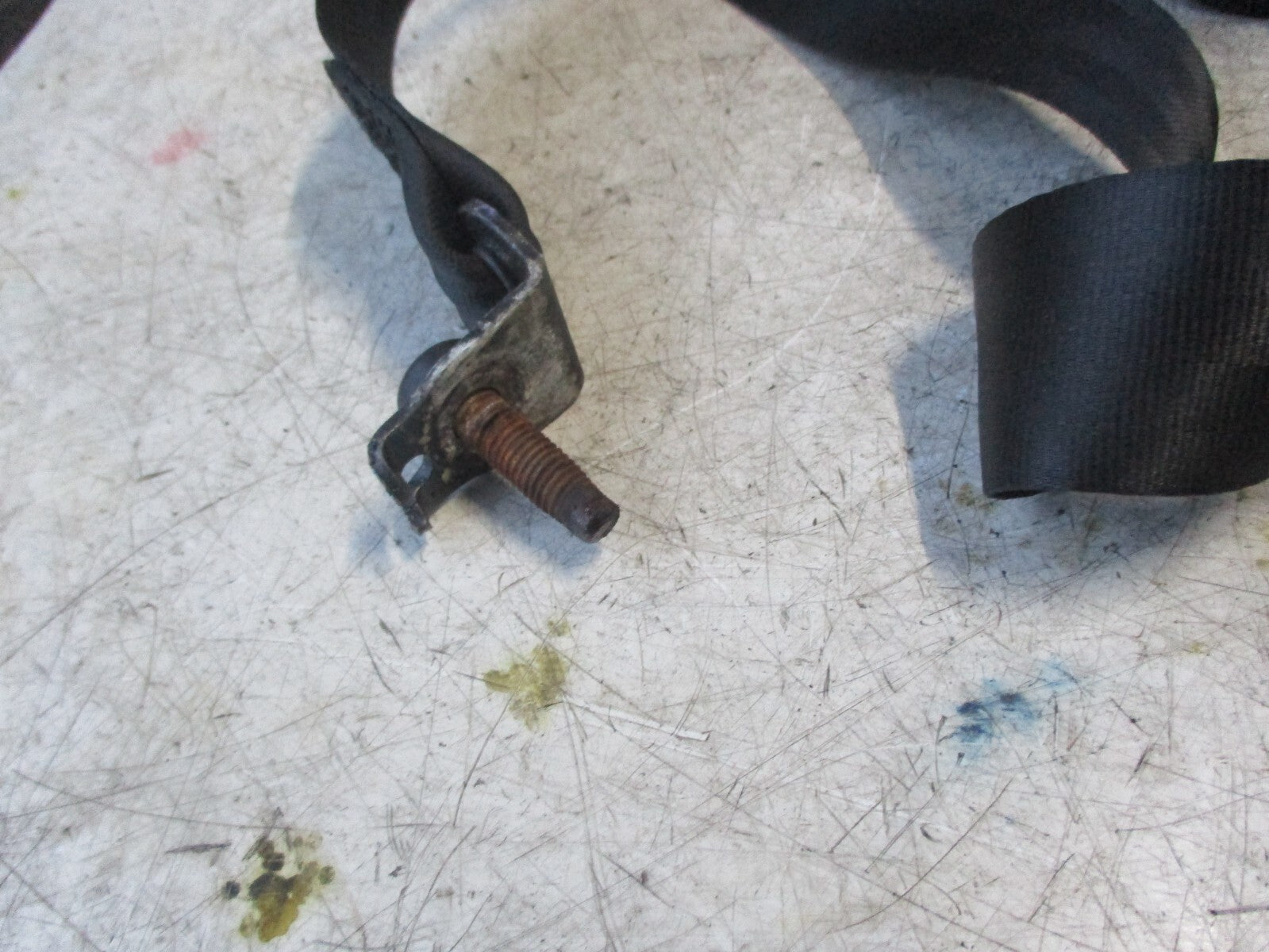 FORD S-MAX 2010 OSR DRIVER SIDE REAR MIDDLE ROW SEAT BELT 9611B68A
