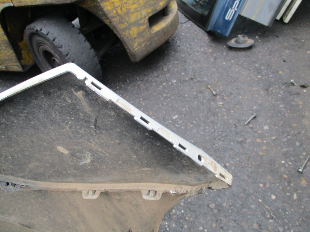 2015 RENAULT TRAFIC X82 MK2 FRONT COMPLETE BUMPER WITH GRILLS SILVER