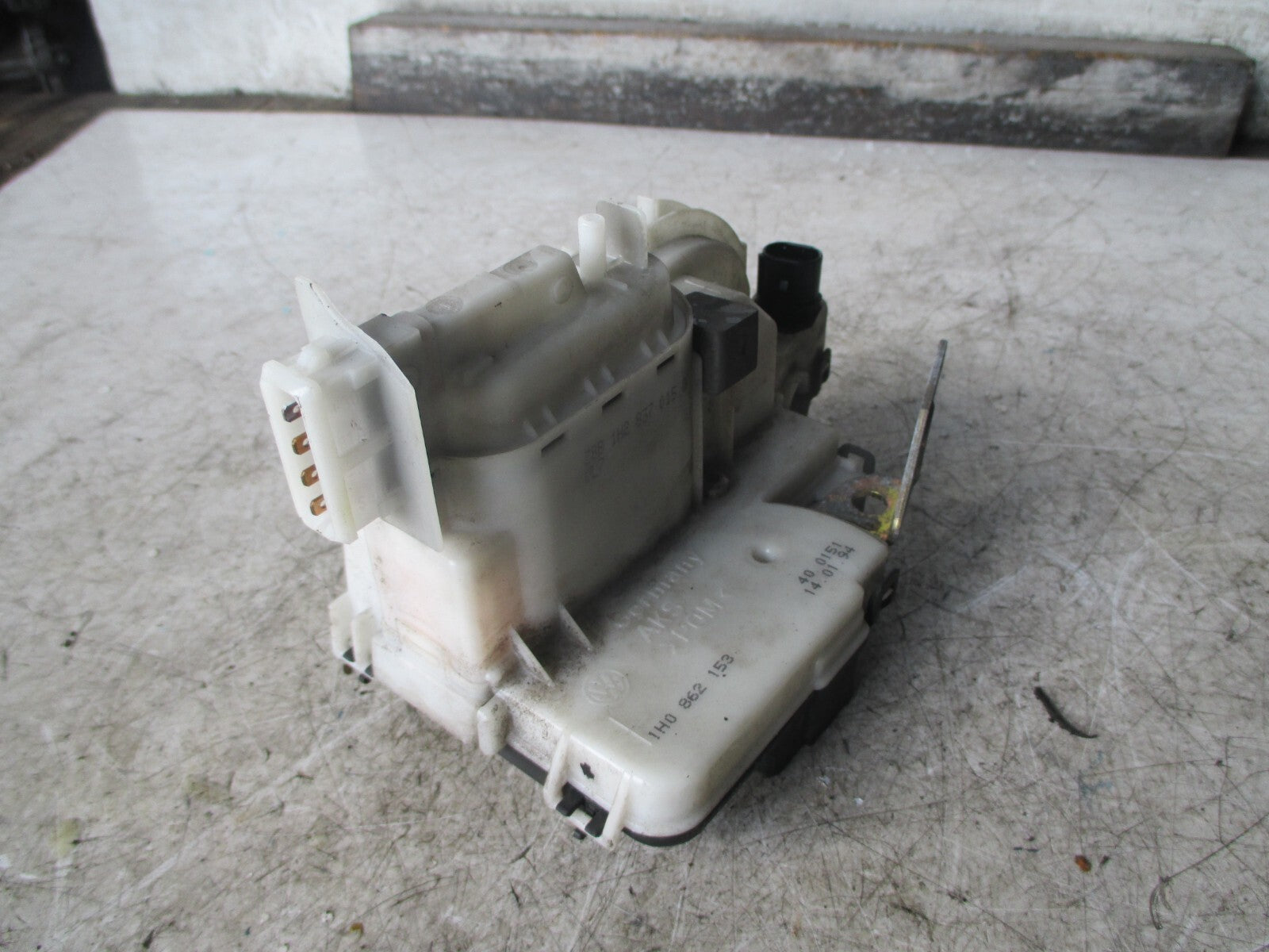 VW VOLKSWAGEN GOLF MK3 NSR PASSENGER SIDE REAR DOOR LOCK