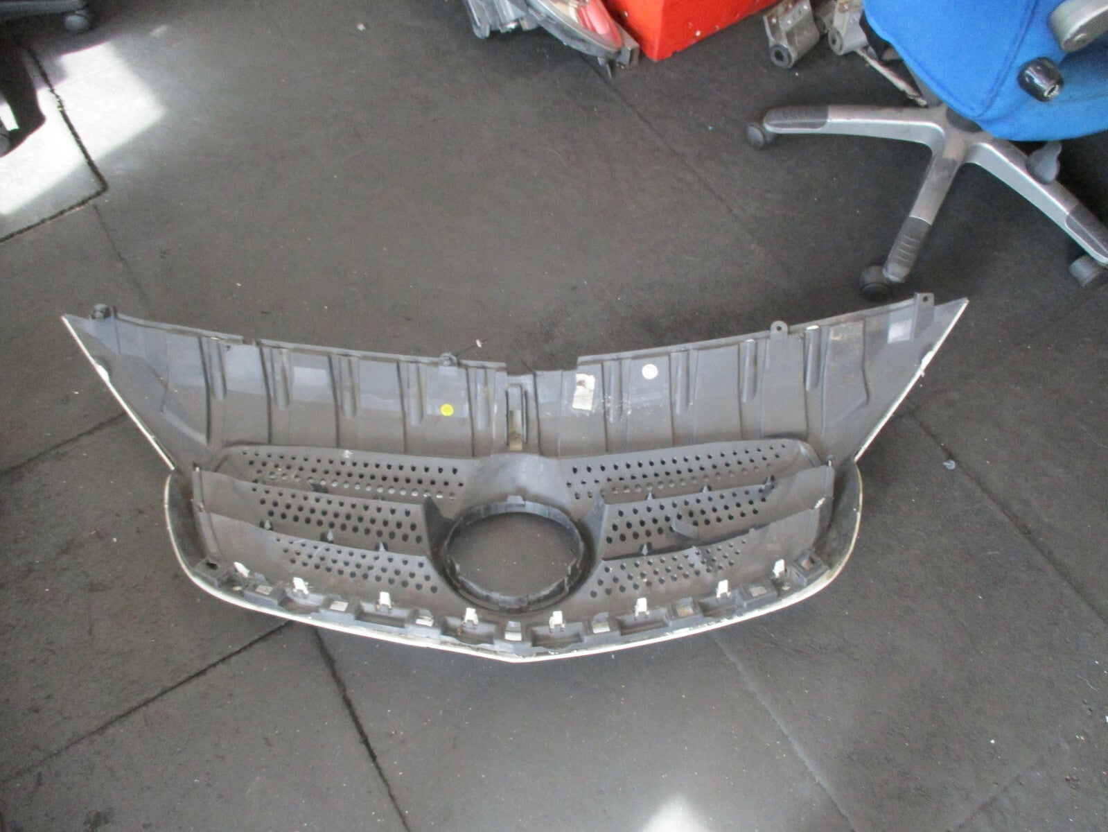 MERCEDES CITAN 2013 FRONT GRILLE WHITE GRILL