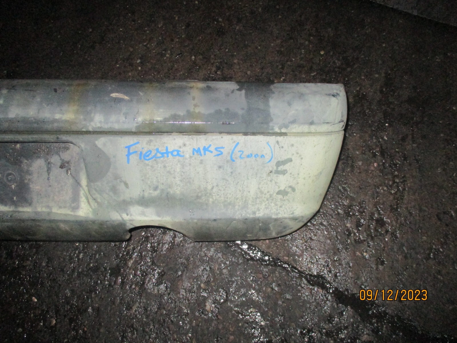 FORD FIESTA MK5 2000 REAR COMPLETE BUMPER PLASTIC