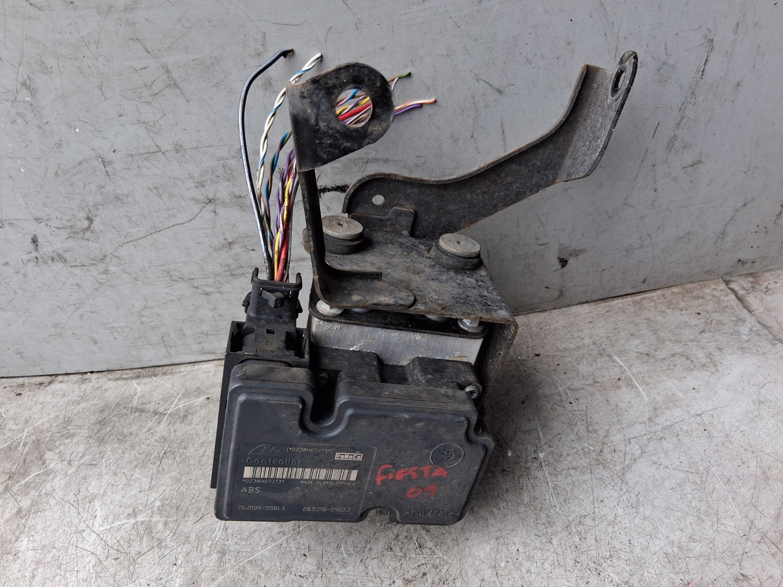 2009 FORD FIESTA MK7 ABS PUMP CONTROL MODULE 8V512M110AD