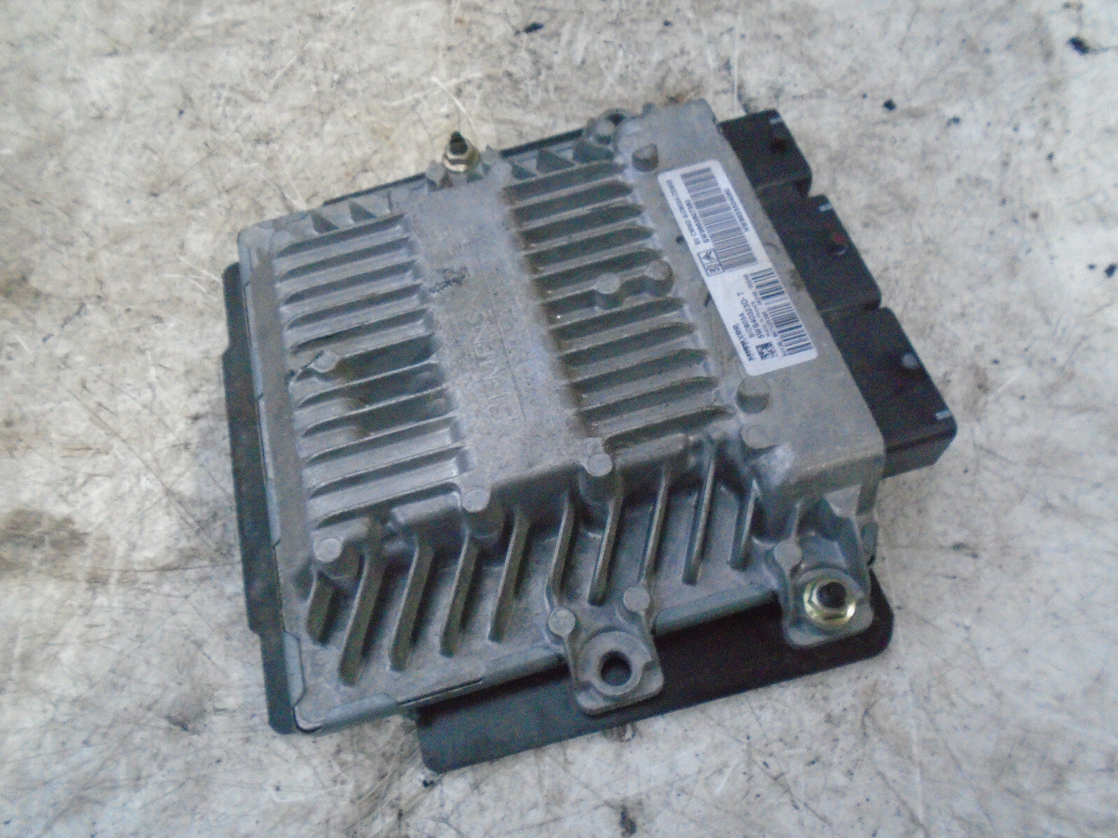 PEUGEOT 307 CC 2007 2.0 DIESEL ECU ENGINE CONTROL MODULE UNIT 9663607380