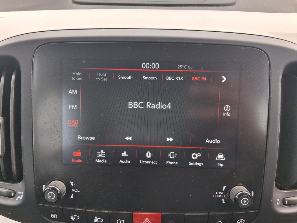 2019 FIAT 500L HATCH RADIO SCREEN DISPLAY TOUCH SAT NAV HEAD UNIT NO CODE