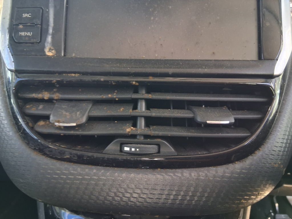2019 PEUGEOT 208 MK1 FRONT DASHBOARD CENTRE AIR VENT