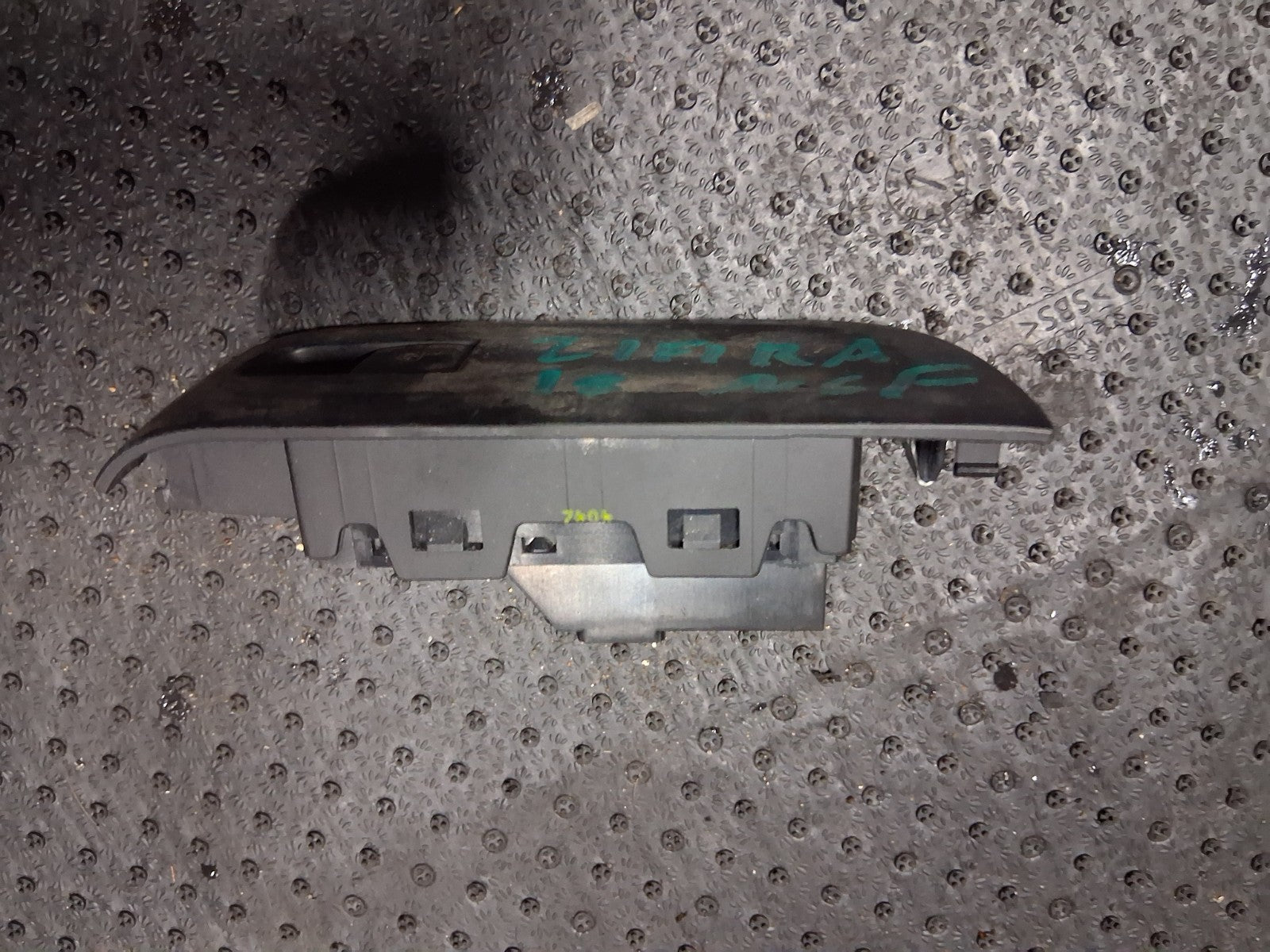 2018 VAUXHALL ZAFIRA C NSF PASSENGER SIDE FRONT WINDOW CONTROL SWITCH 22915102