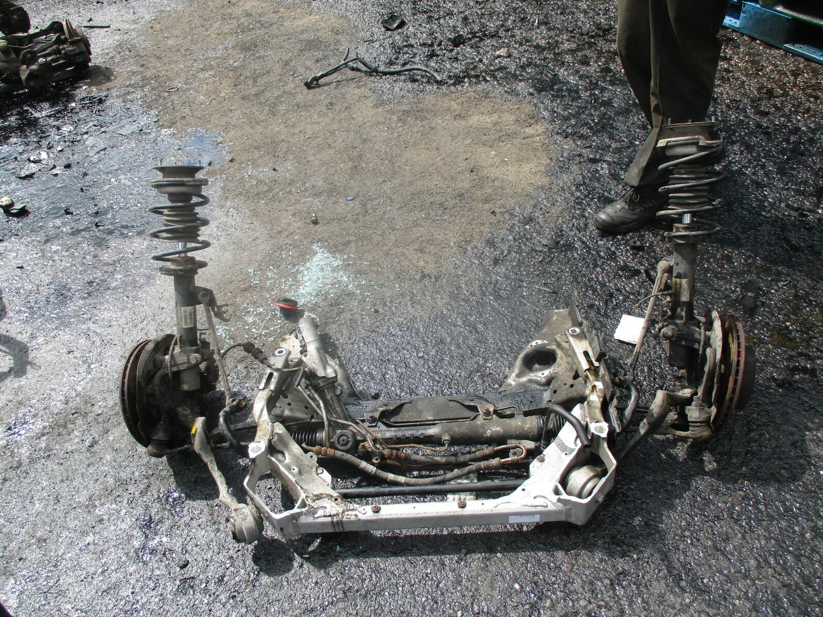 BMW 3 SERIES E90 2.0 DIESEL COMPLETE FRONT CRADLE WITH LEGS SPRINGS 6771178
