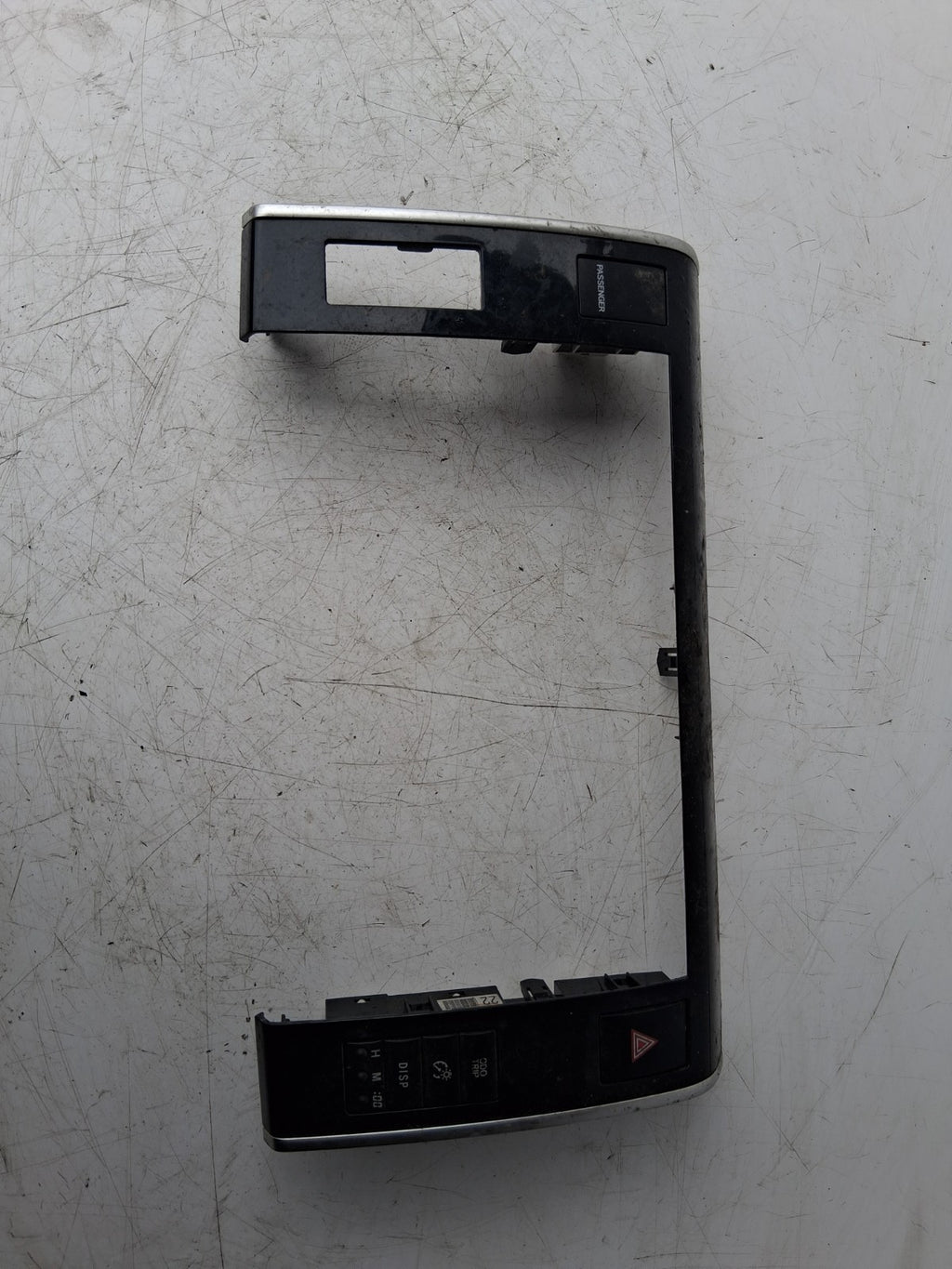 TOYOTA ESTIMA MK3 2013 DASH HAZARD SWITCH PANEL / CENTRE CONSOLE TRIM 5542028330