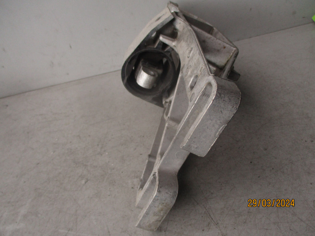2010 JAGUAR XF X250 GEARBOX MOUNT BRACKET GX735060AC GX736A026MA