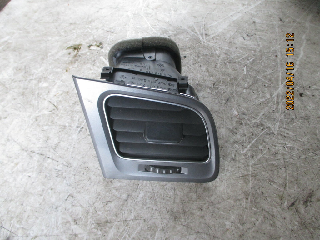 VW VOLKSWAGEN GOLF 2018 MK7 OSF FRONT DRIVER SIDE AIR VENT 5G2819704