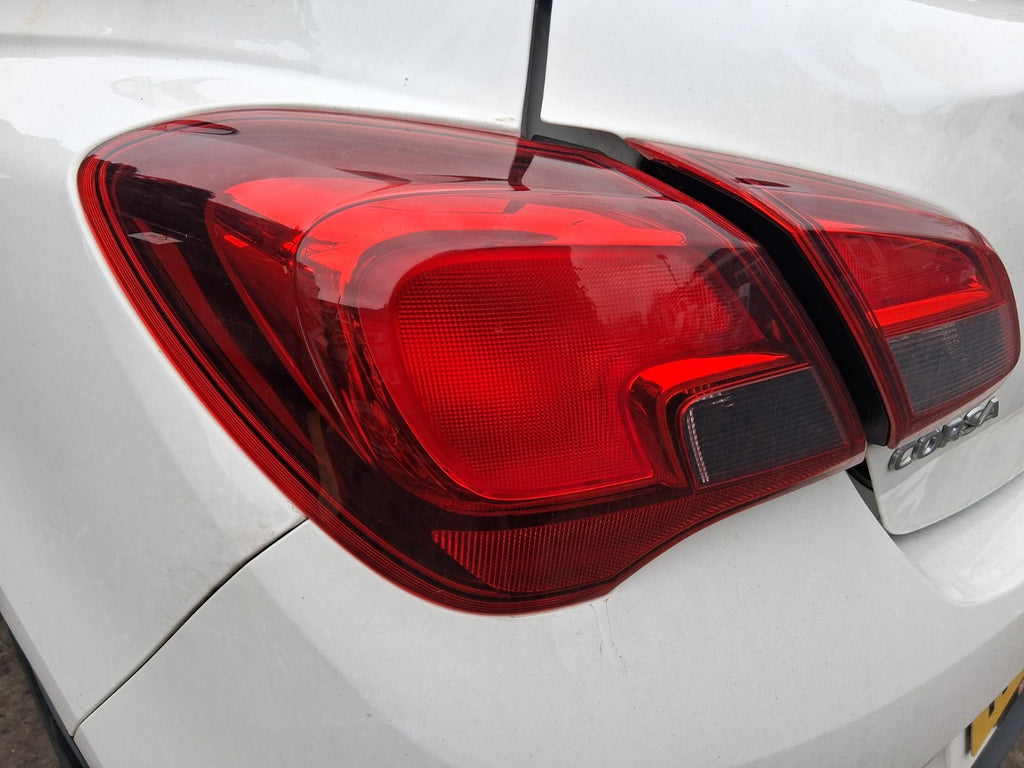 2019 VAUXHALL CORSA E 3 DOOR NSR PASSENGER SIDE REAR OUTER TAIL LIGHT LAMP
