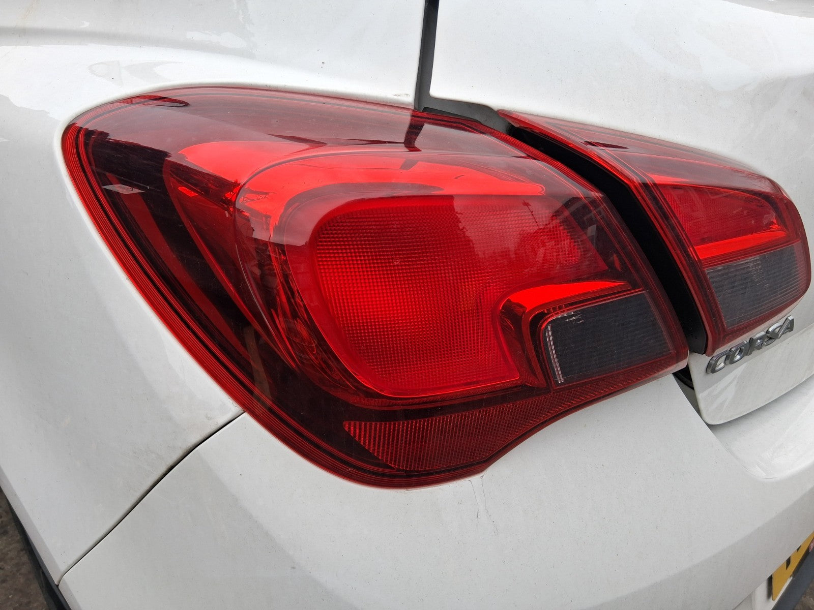 2019 VAUXHALL CORSA E 3 DOOR NSR PASSENGER SIDE REAR OUTER TAIL LIGHT LAMP