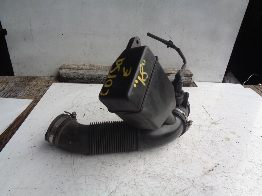 2018 VAUXHALL CORSA E 1.4 PETROL AIR INTAKE BOX AND PIPE 13427558