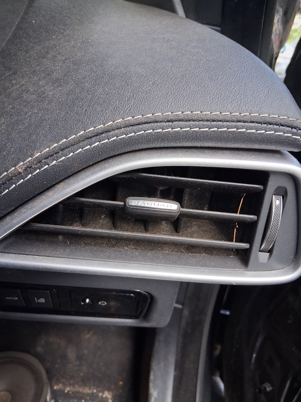 2017 JAGUAR XE OSF DRIVER SIDE FRONT RIGHT AIR VENT