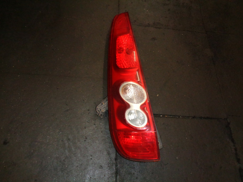 FORD FIESTA MK6 2006 NSR PASSENGER SIDE REAR TAILLIGHT TAILLAMP 6S6113405AC