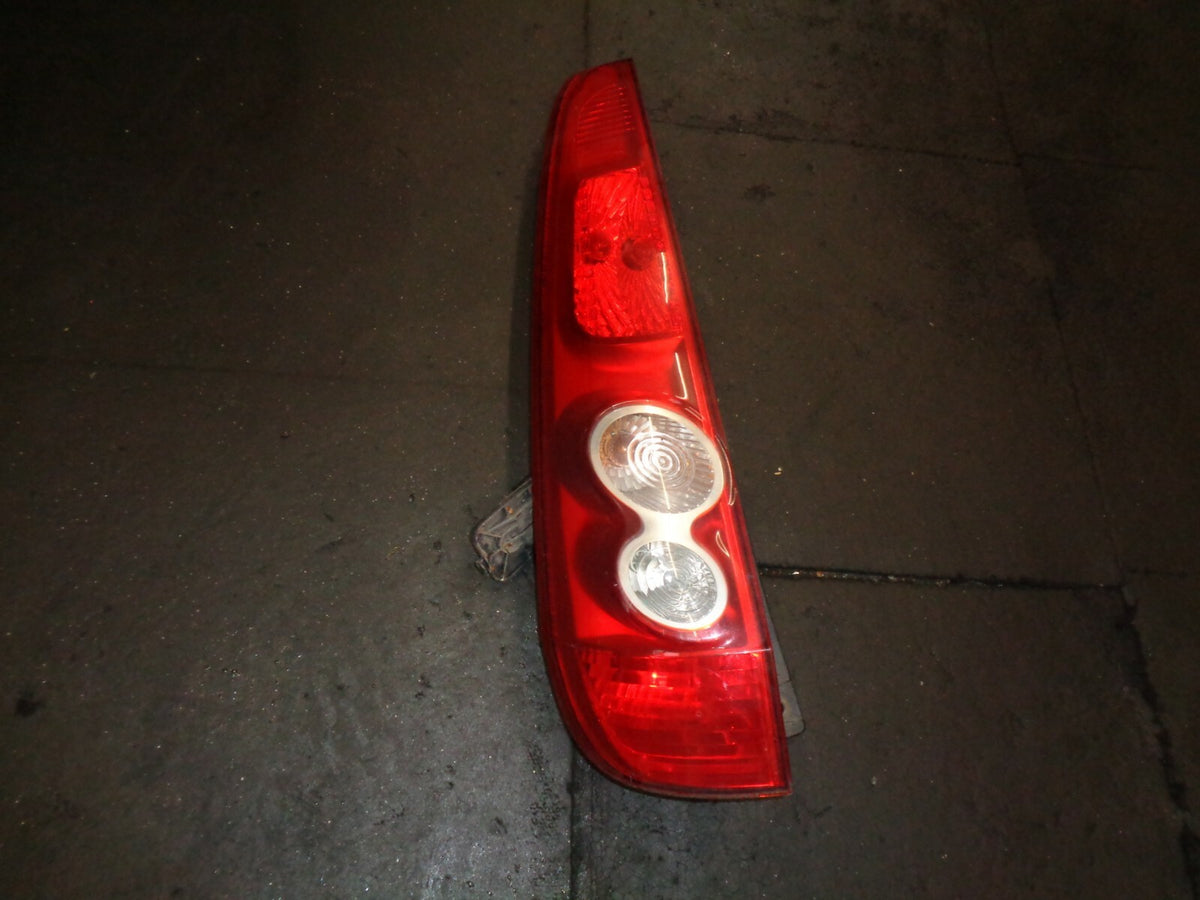 FORD FIESTA MK6 2006 NSR PASSENGER SIDE REAR TAILLIGHT TAILLAMP 6S6113405AC