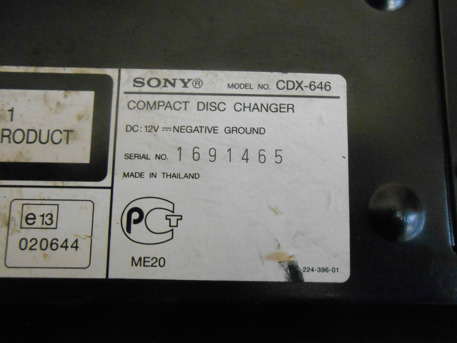 DAEWOO MUSSO FJ 2002 SONY CDX 646 CD CHANGER CARTRIDGE & DAEWOO MOUNTING BOX