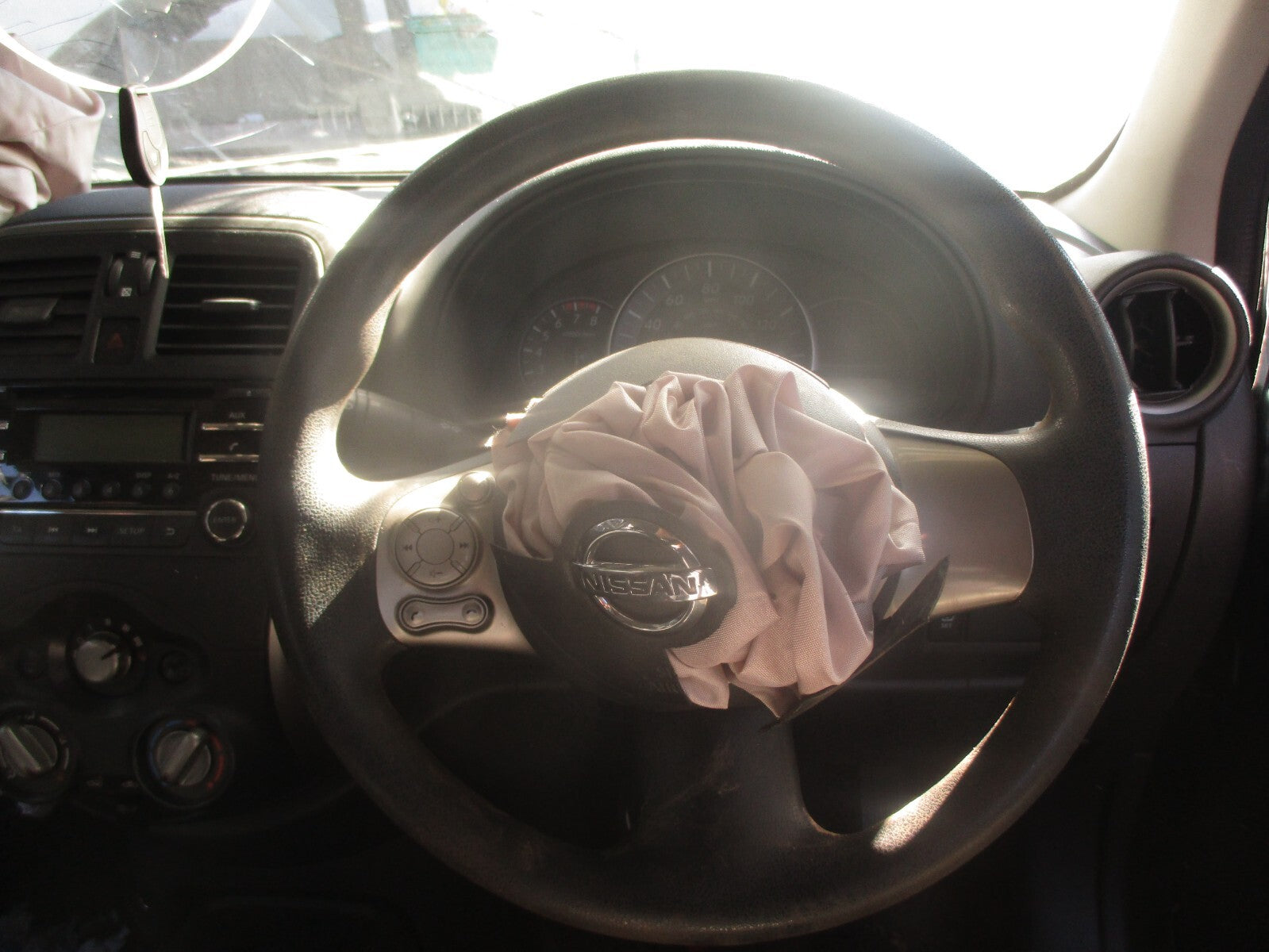 2016 NISSAN MICRA K13 MK4 5 DOOR 3 SPOKE MULTIFUNCTION STEERING WHEEL