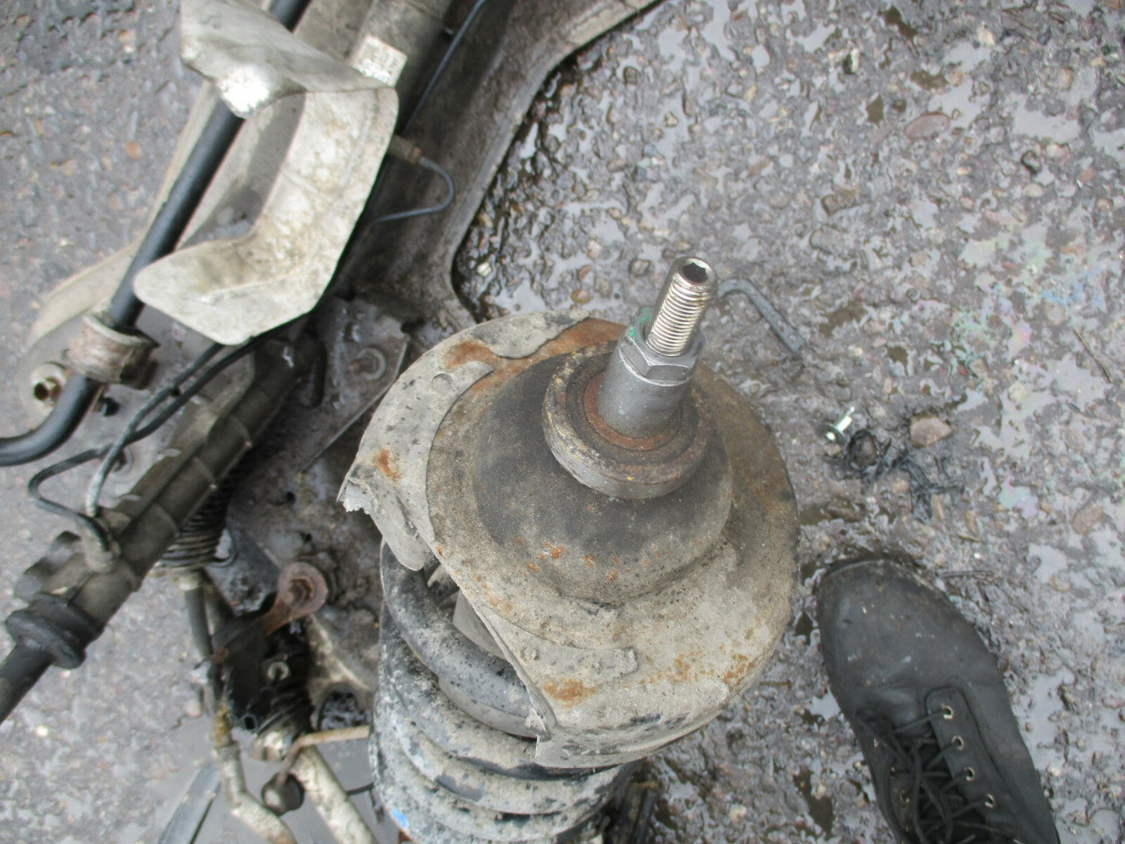 RENAULT TRAFIC 2.0 DCI 2014 MK2 COMPLETE FRONT AXLE LEGS HUBS CALIPER SUB FRAME
