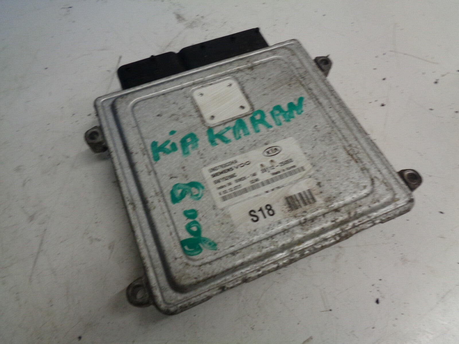 KIA CARENS 2008 2.0 MK2 PETROL ENGINE ECU ENGINE CONTROL MODULE UNIT 3911225050
