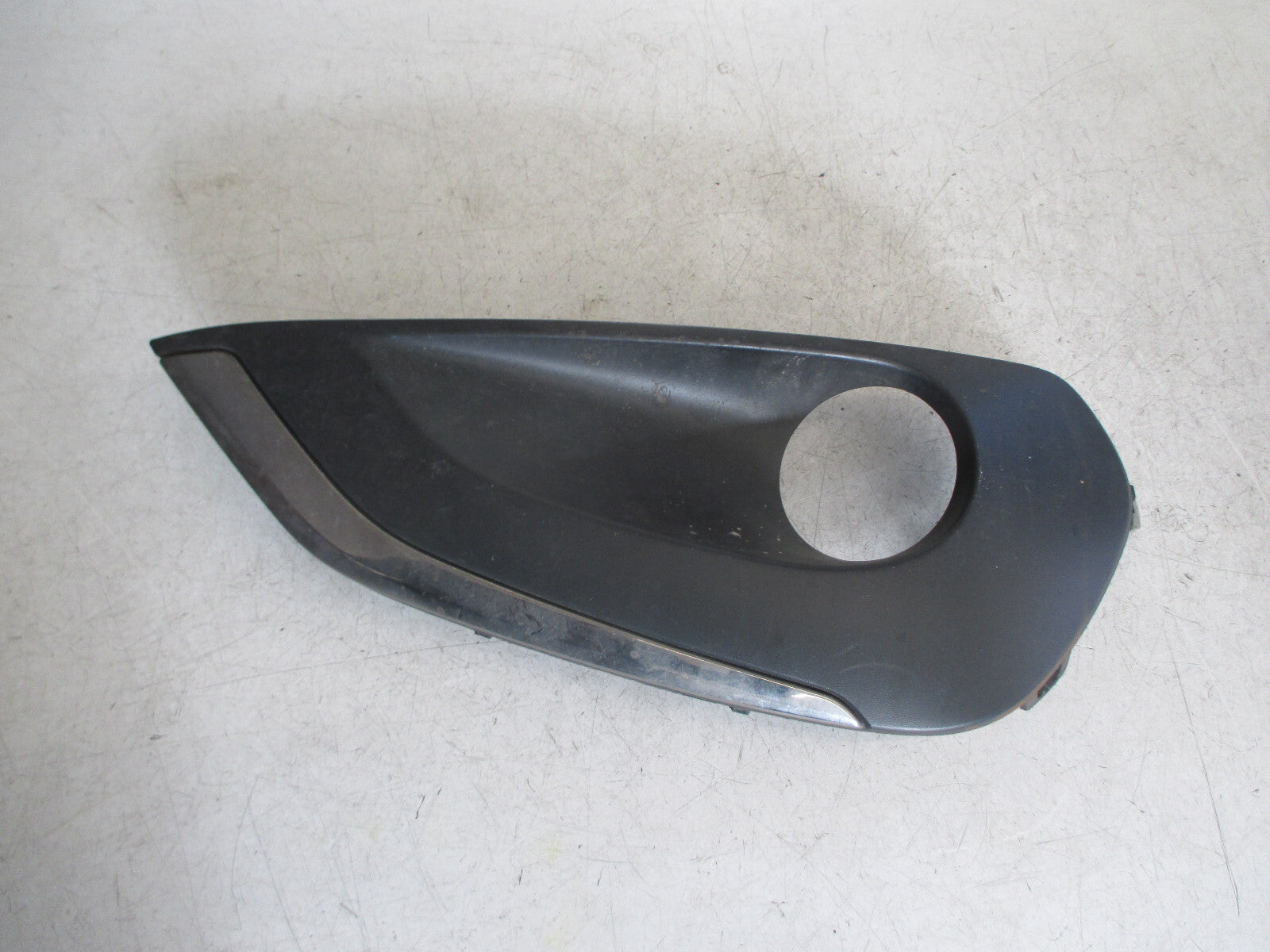 PEUGEOT 208 2017 MK1 OSF DRIVER SIDE FRONT FOG LIGHT GRILL 9810738177