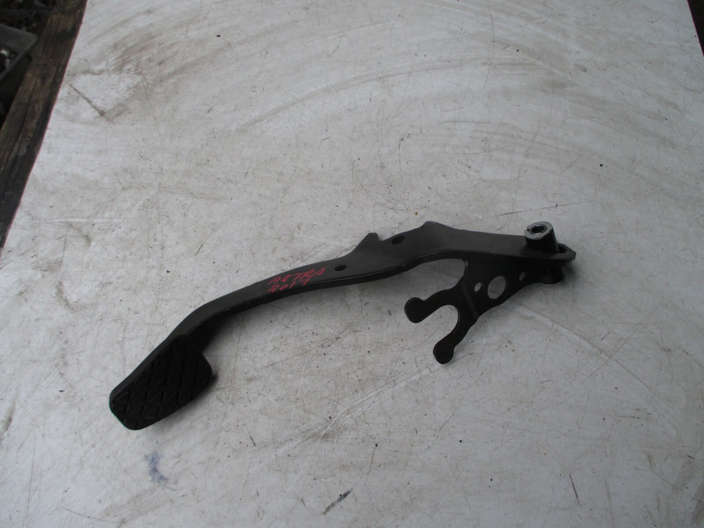 FORD FIESTA MK7 2017 FOOT BRAKE PEDAL ARM UNIT ONLY WITH RUBBER PAD