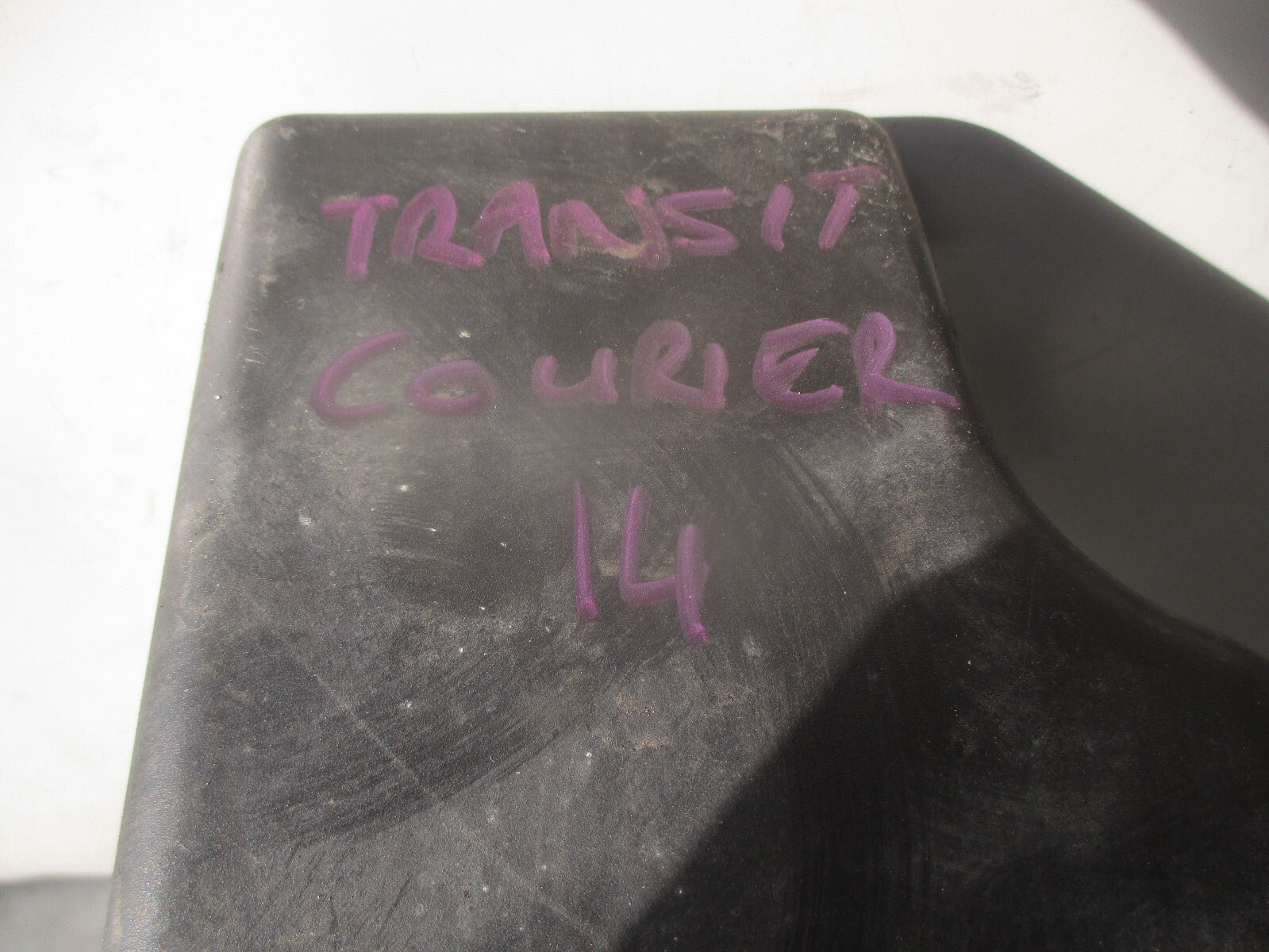 2014 FORD TRANSIT COURIER 1.6 DIESEL AIR FILTER HOUSING BOX