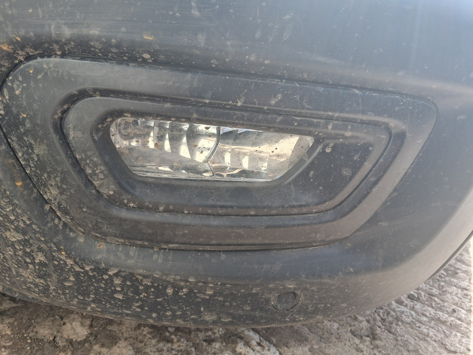 2021 FORD TRANSIT MK8 OSF DRIVER SIDE FRONT FOG LIGHT AND SURROUND GRILL TRIM