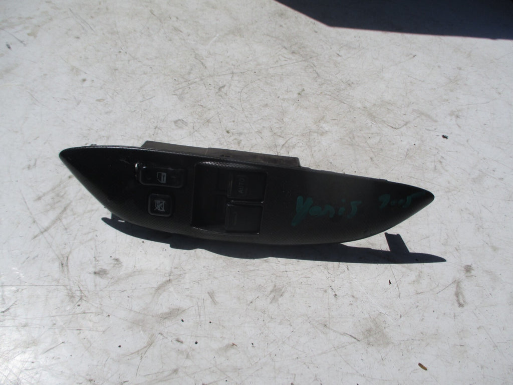 TOYOTA YARIS MK1 2004 OSF DRIVER SIDE FRONT WINDOW CONTROL AUTO SWITCH