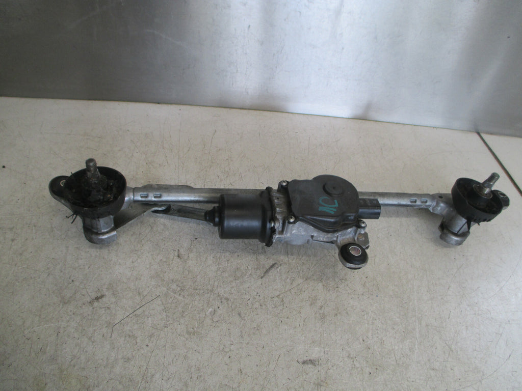 NISSAN QASHQAI J11 2017 MK2 FRONT WINDSCREEN WIPER MOTOR MECHNAISM
