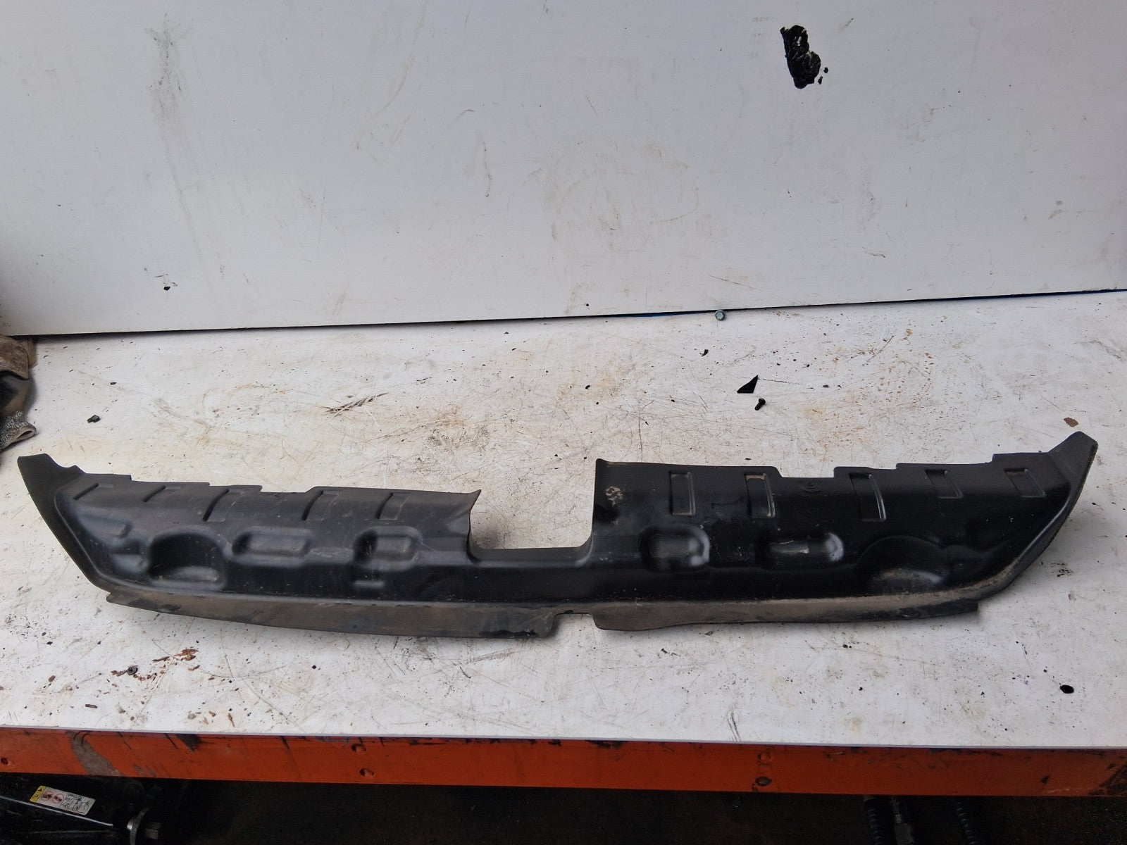 2024 RENAULT  TRAFIC MK3 AIR DEFELCTOR COOLING RAD FAN SUPPORT 165529579R