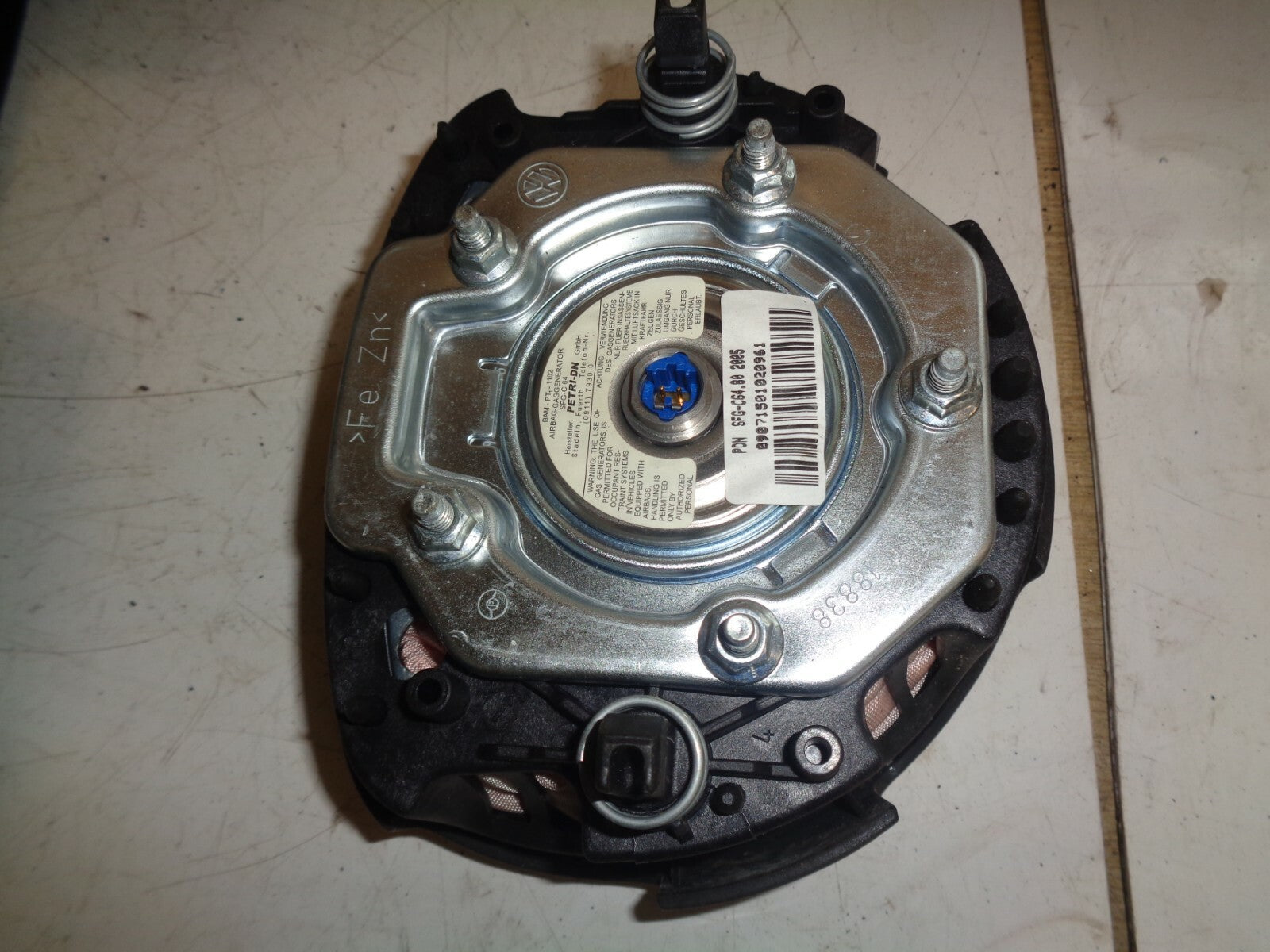 VW VOLKSWAGEN POLO 02-08 TOURAN STEERING WHEEL AIRBAG 1T0880201A