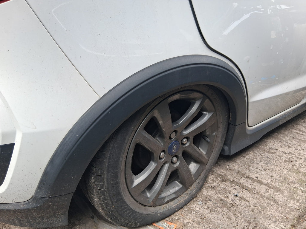 2018 FORD KA + PLUS HATCHBACK OSR DRIVER SIDE REAR WHEEL ARCH TRIM