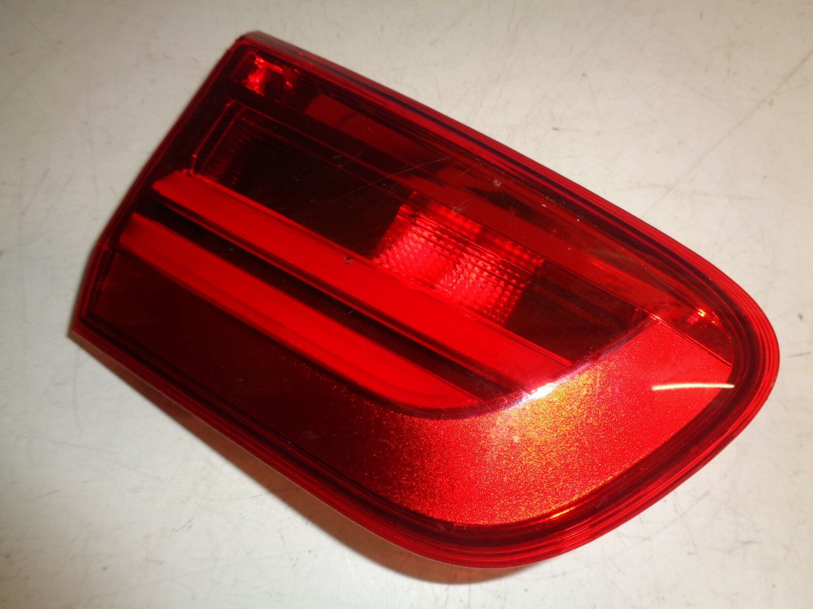 BMW 1 SERIES 2016 F20 F21 PASSENGER SIDE REAR INNER TAILGATE LIGHT 7359019