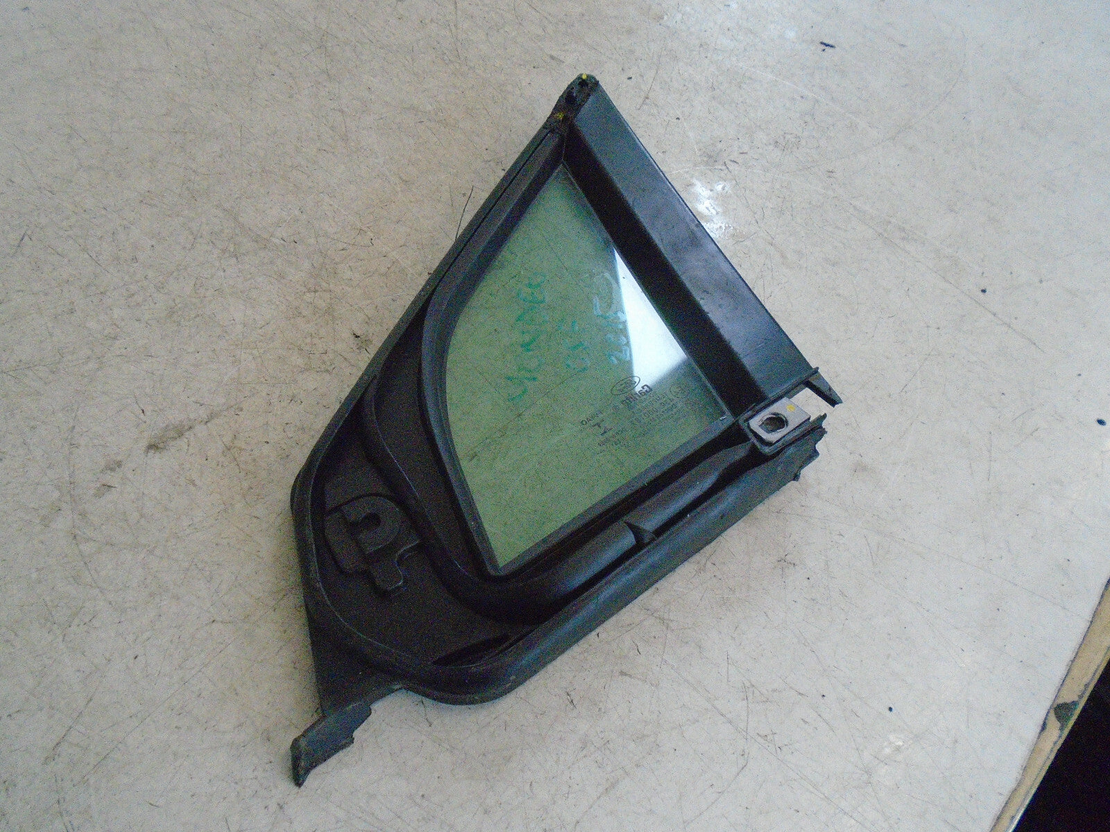 FORD MONDEO MK5 2015 OSF DRIVER SIDE FRONT DOOR QUARTER WINDOW GLASS