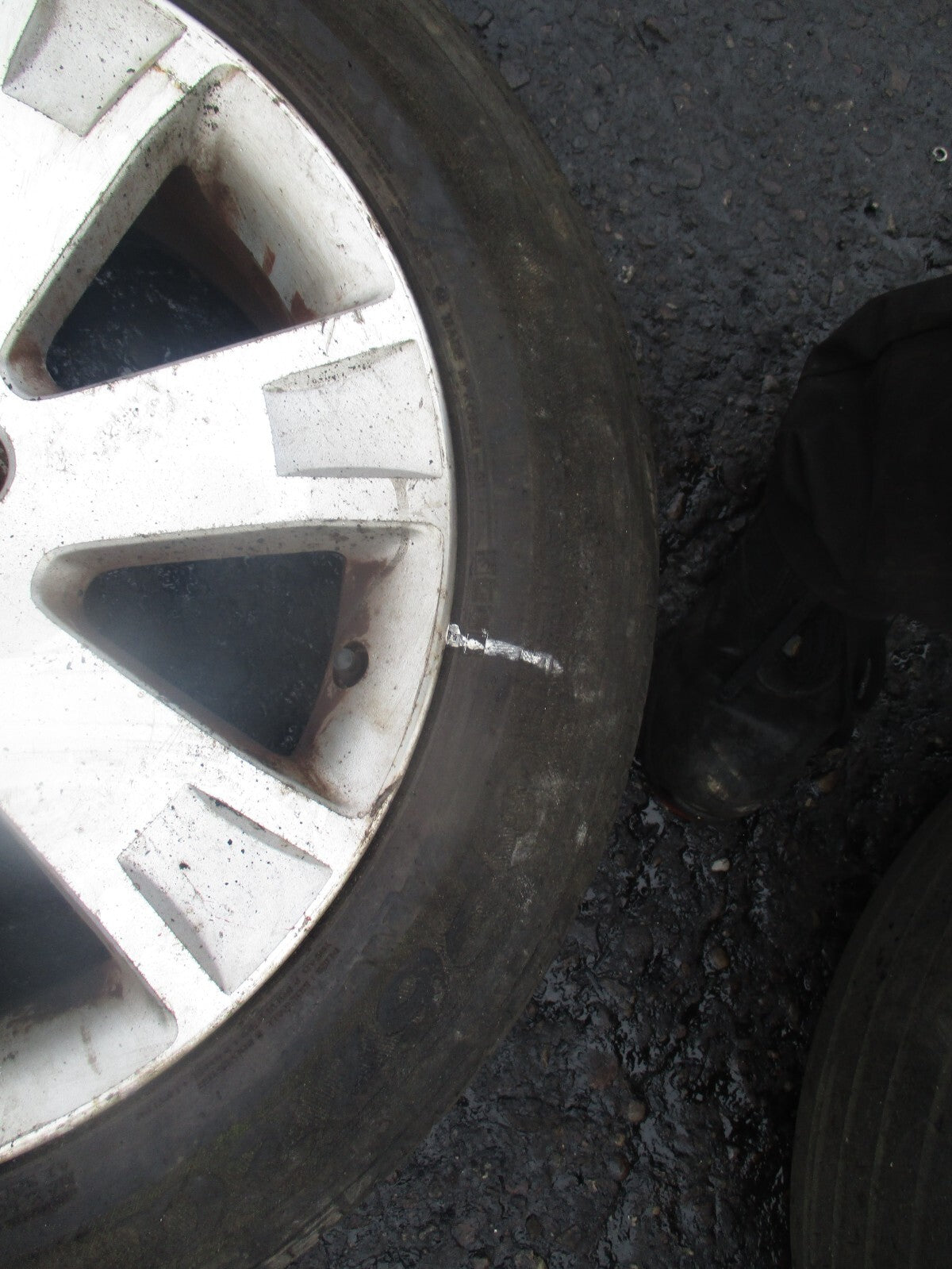 2008 MITSUBISHI OUTLANDER MK2 17 INCH ALLOY WHEEL WITH TYRE 225/55R17