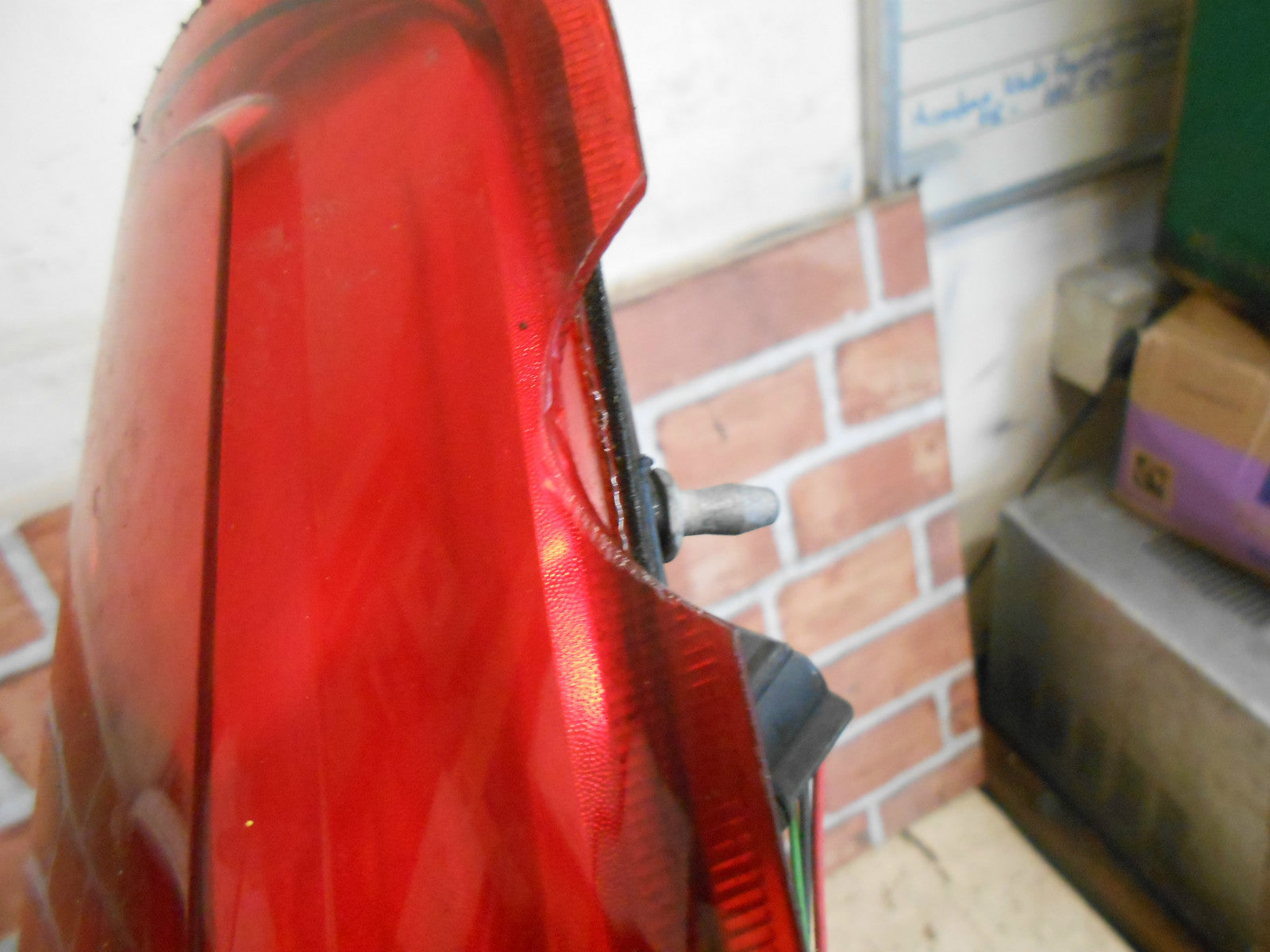 FORD FIESTA MK6 2007 3 DOOR FACELIFT OSR DRIVER REAR BRAKE LIGHT 6S61-13404-BF