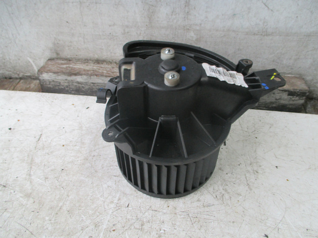 VAUXHALL CORSA E 2018 HEATER BLOWER MOTOR FAN 13335074