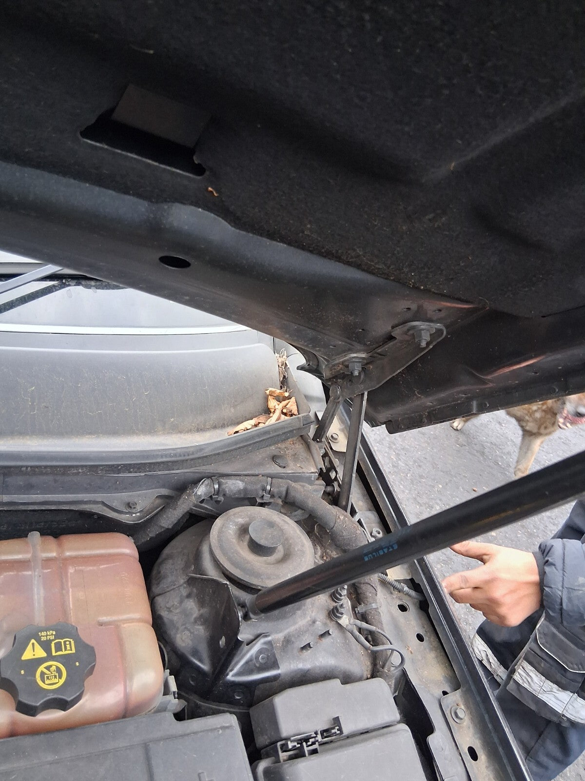 2011 VAUXHALL INSIGNIA ESTATE MK1 FRONT BONNET HINGES PAIR