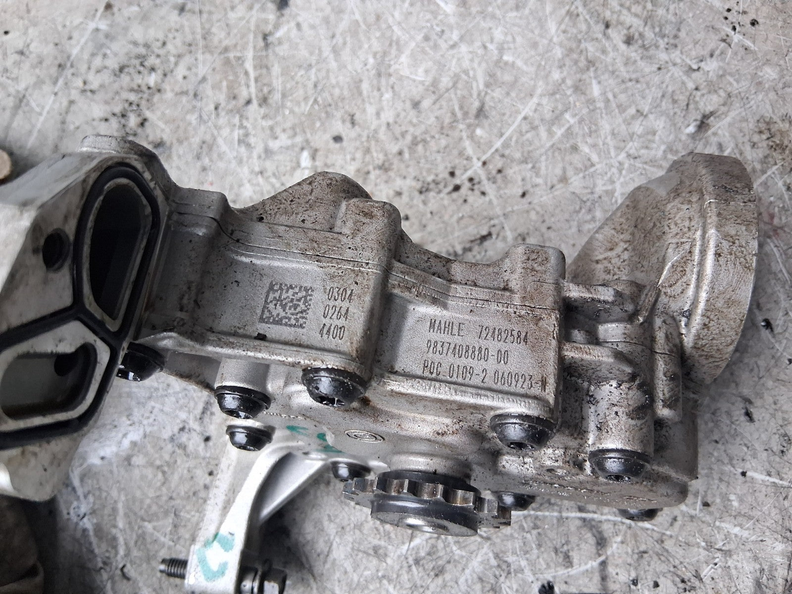 CITROEN C4 MK3 2023 1.2 PETROL ENGINE OIL PUMP 9837408880